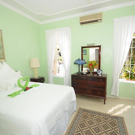 Summerhill Four Bedroom Villa Монтего Бей Екстериор снимка