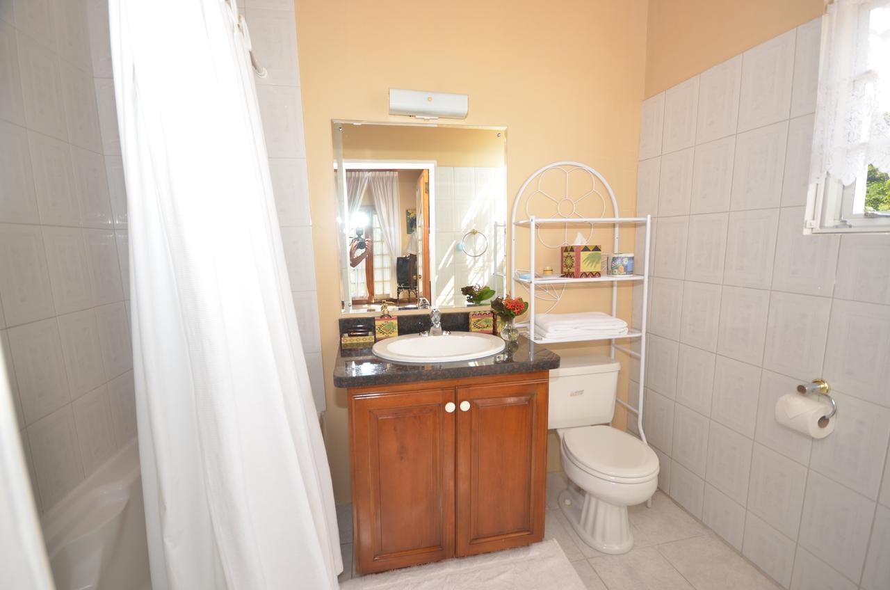 Summerhill Four Bedroom Villa Монтего Бей Екстериор снимка