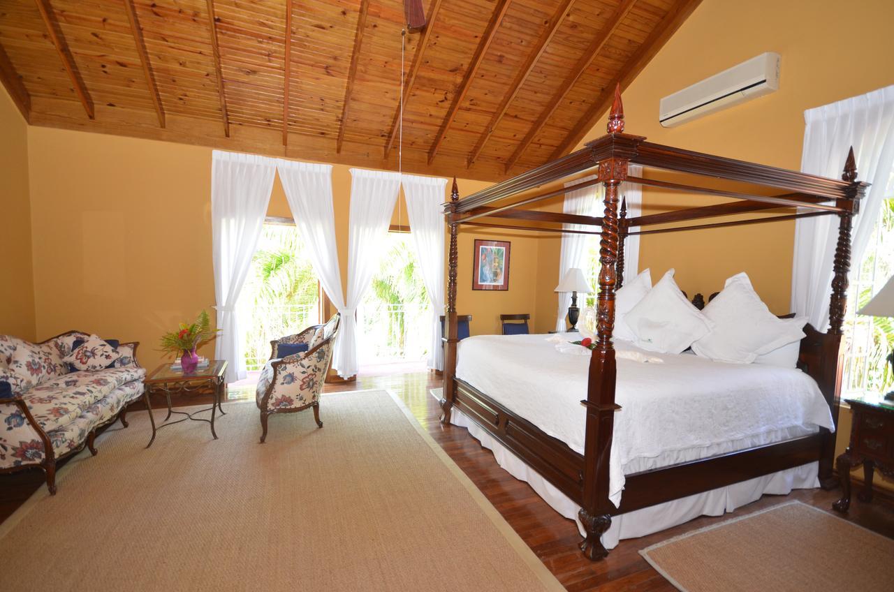 Summerhill Four Bedroom Villa Монтего Бей Екстериор снимка